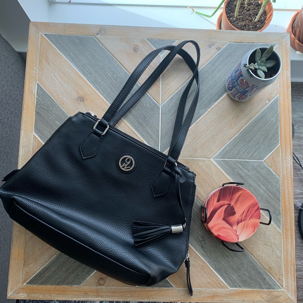 Nine West Faux Leather Handbag | Black | Great condition